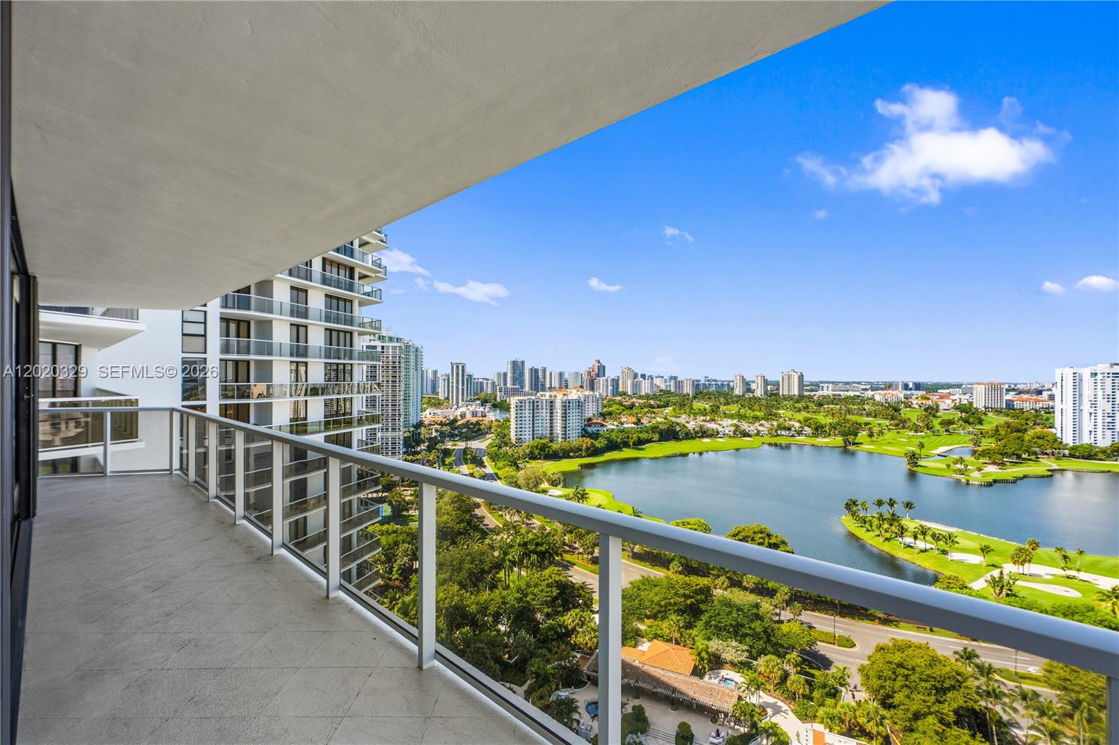 HAMPTONS WEST - Residential