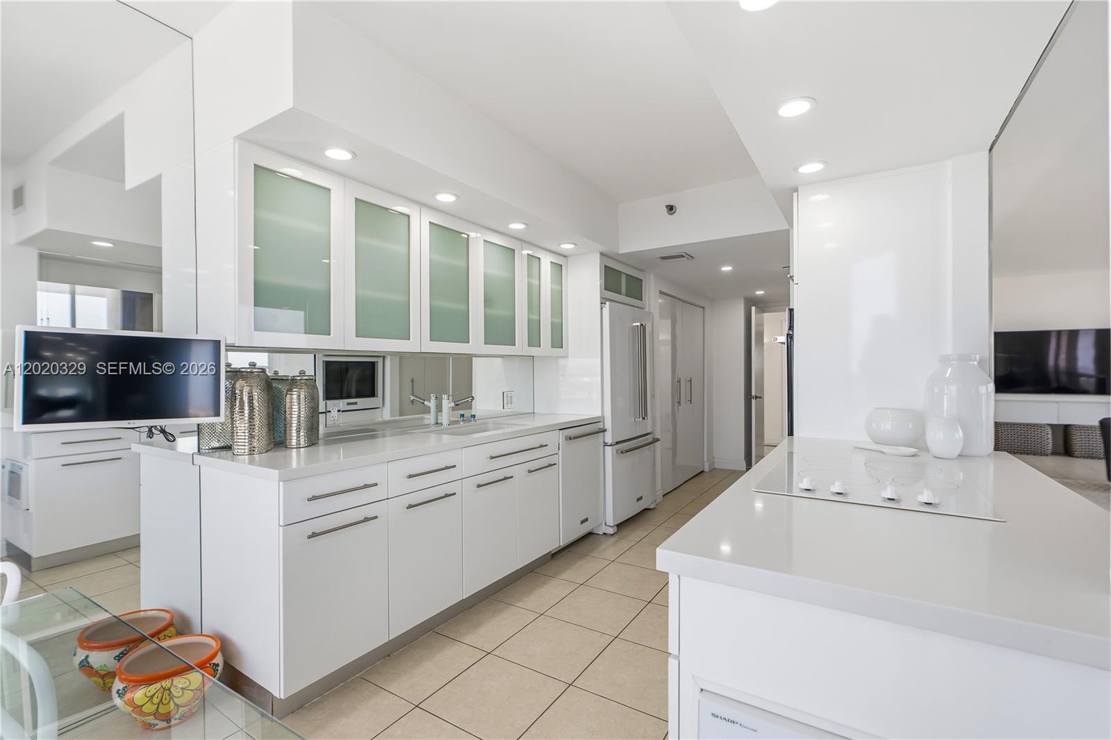 HAMPTONS WEST - Residential