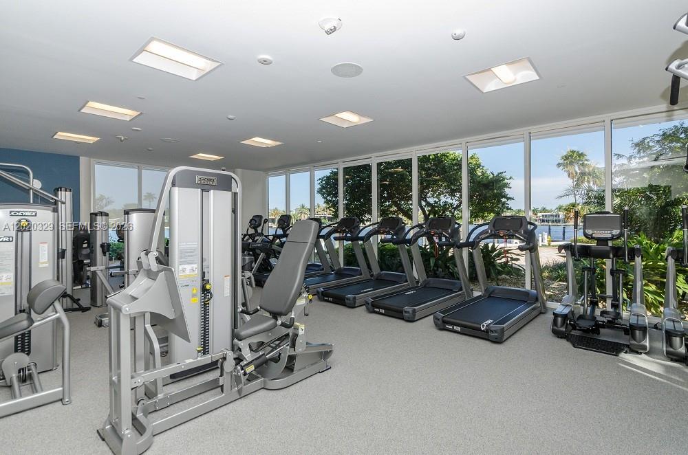 HAMPTONS WEST - Residential
