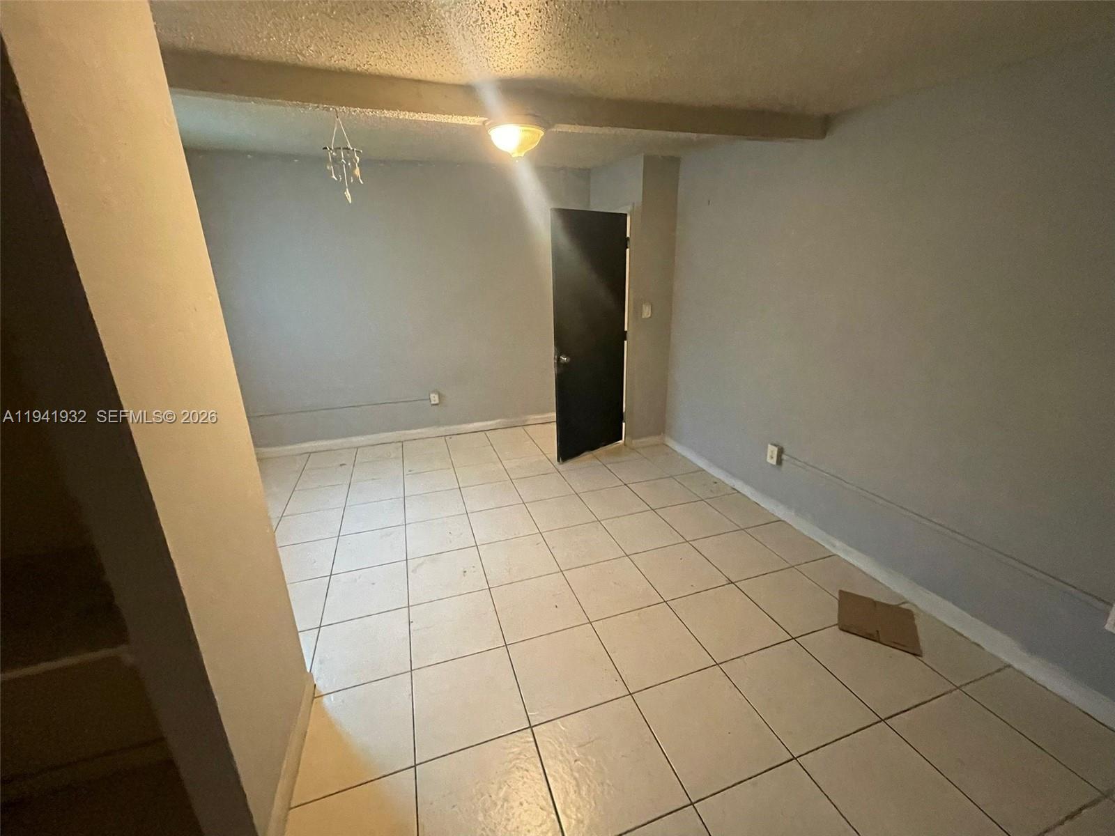 LAUDERDALE MANORS REVISED - Residential Lease