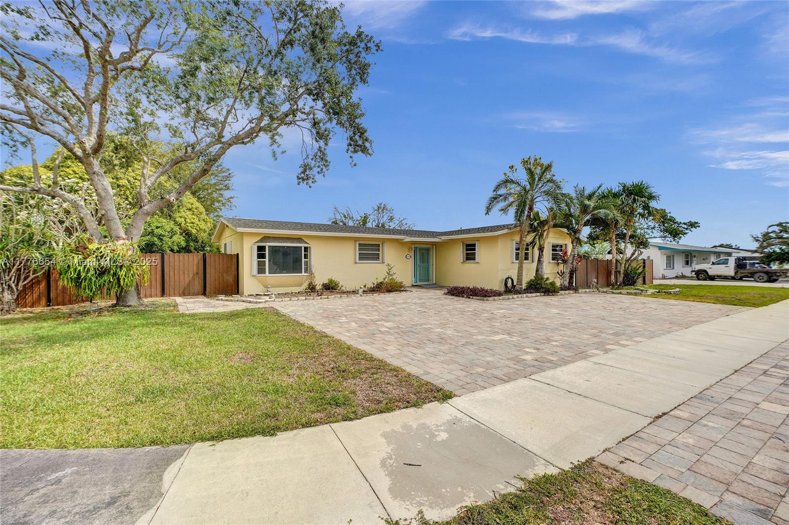 16395 SW 279th St