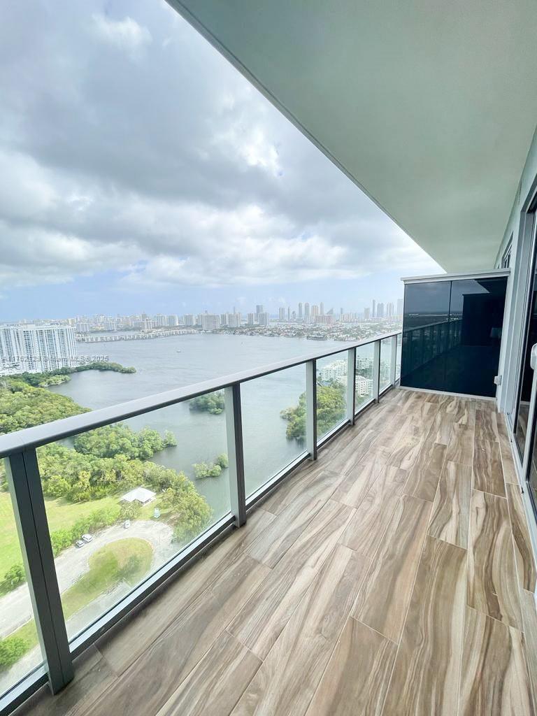 16385 Biscayne Blvd PH3