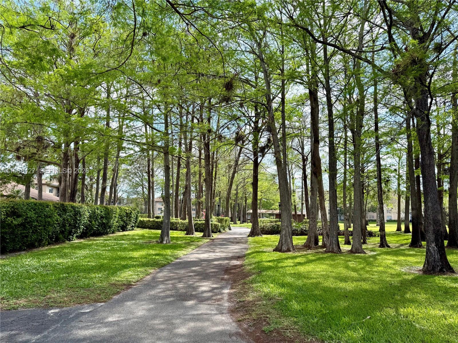 CASCADES OF LAUDERHILL - Residential Lease