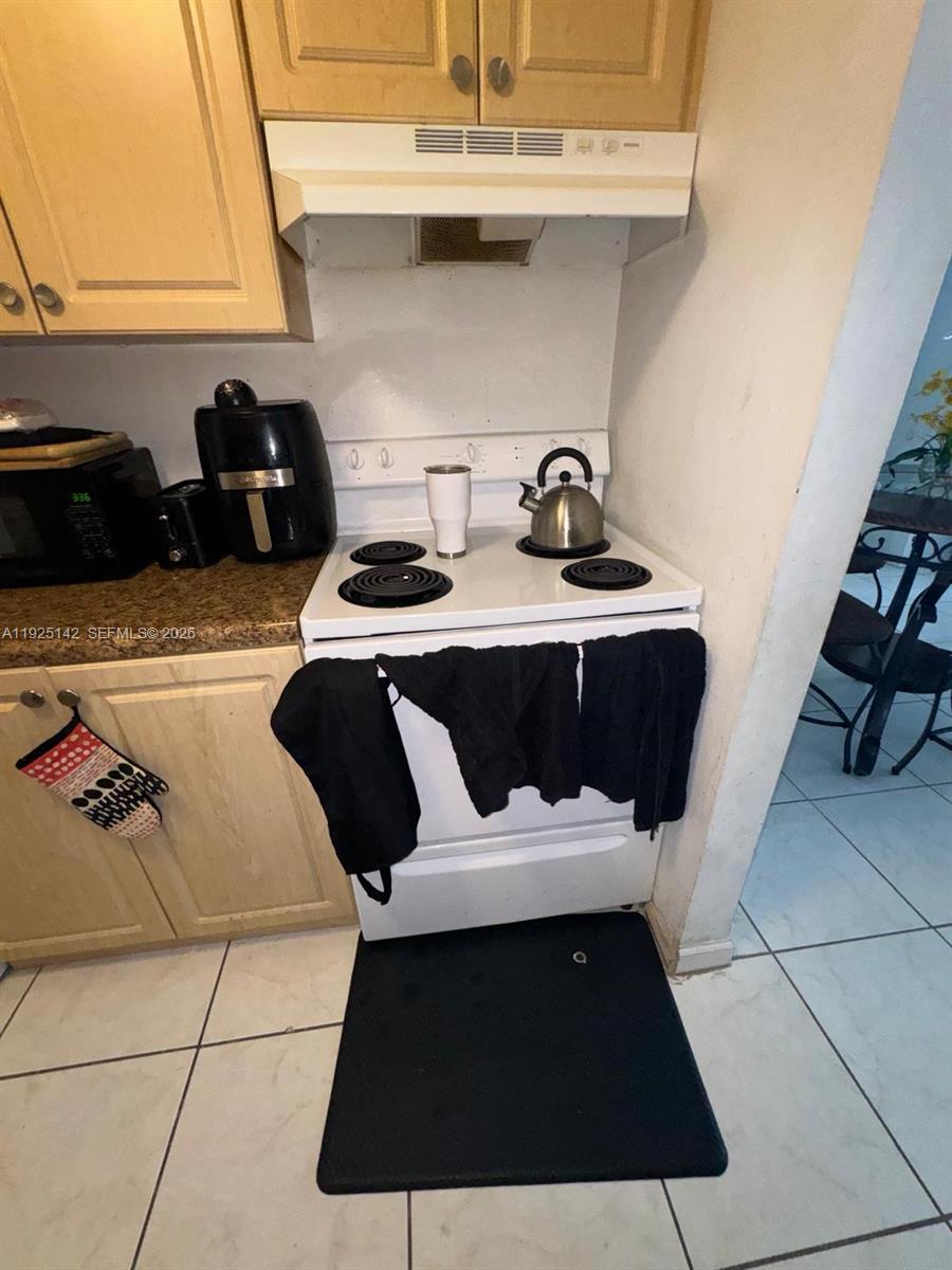 KEYSTONE TOWERS CONDO - Residential