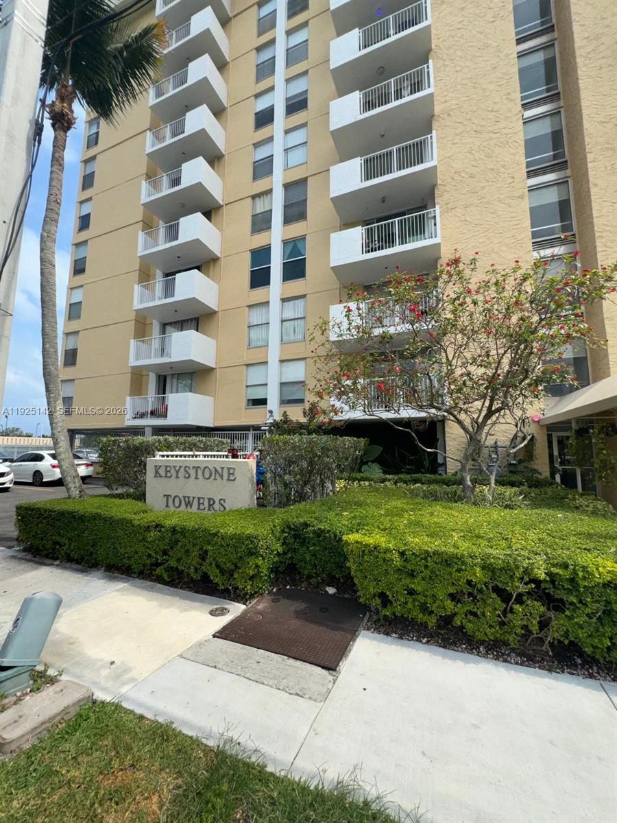 KEYSTONE TOWERS CONDO - Residential