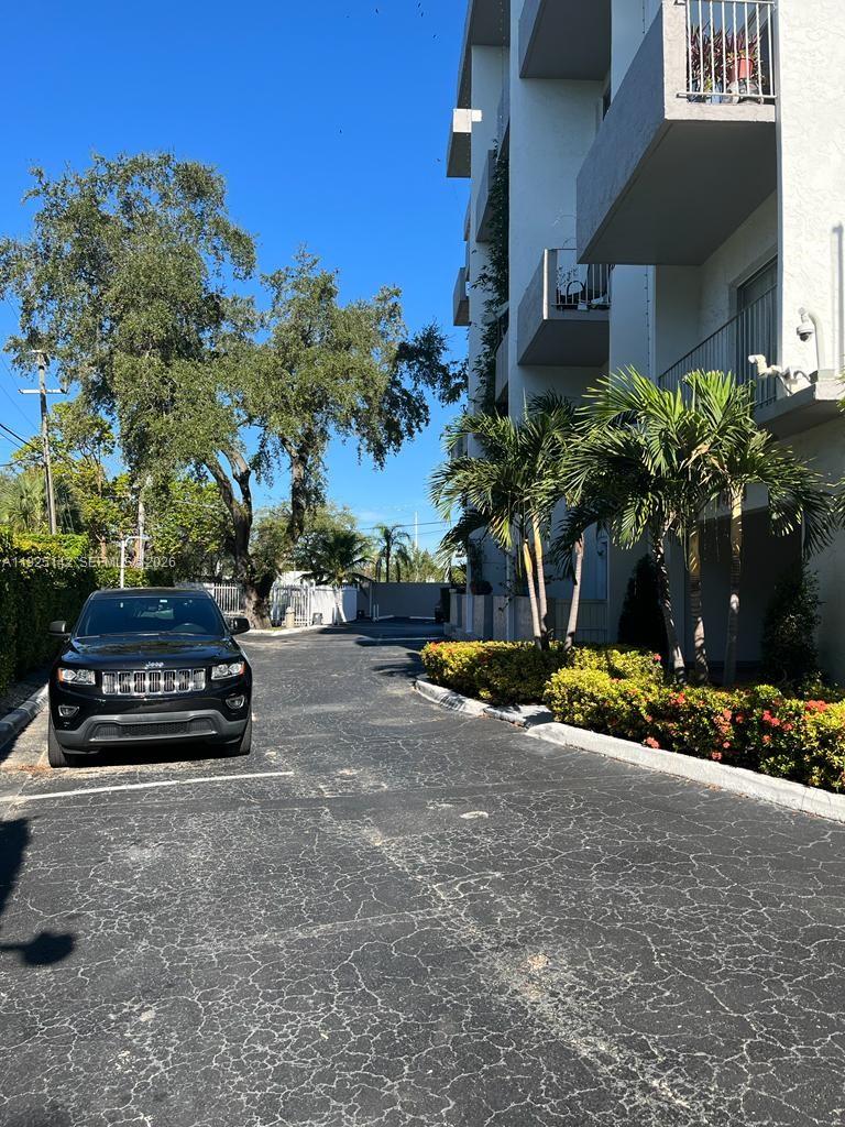 KEYSTONE TOWERS CONDO - Residential