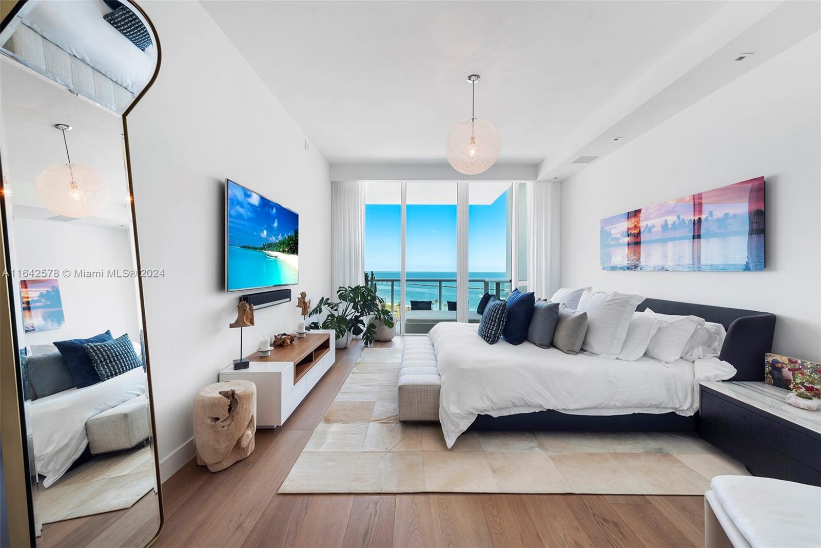CONTINUUM ON SOUTH BEACH - Residential