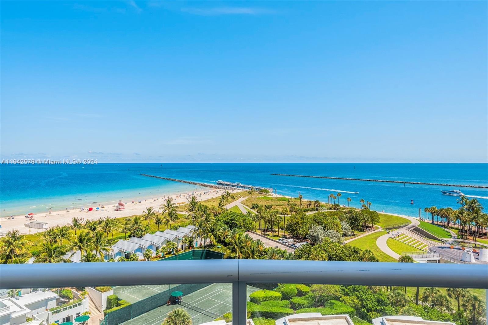 CONTINUUM ON SOUTH BEACH - Residential
