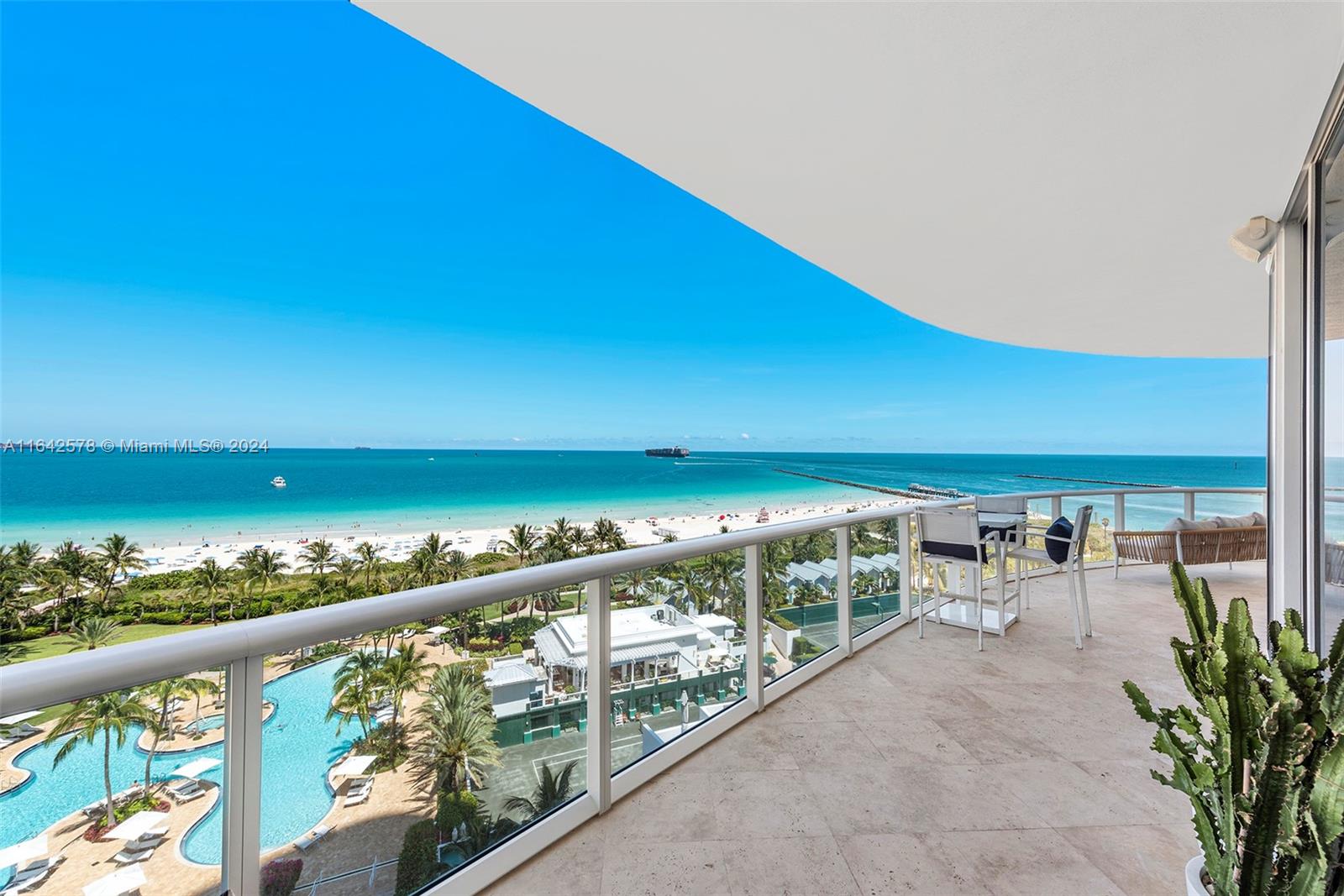 CONTINUUM ON SOUTH BEACH - Residential