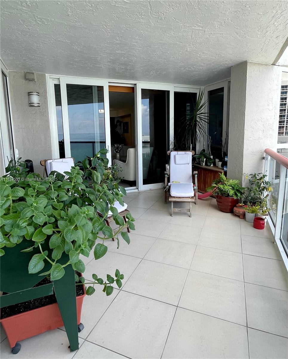 THE STERLING CONDO - Residential Lease
