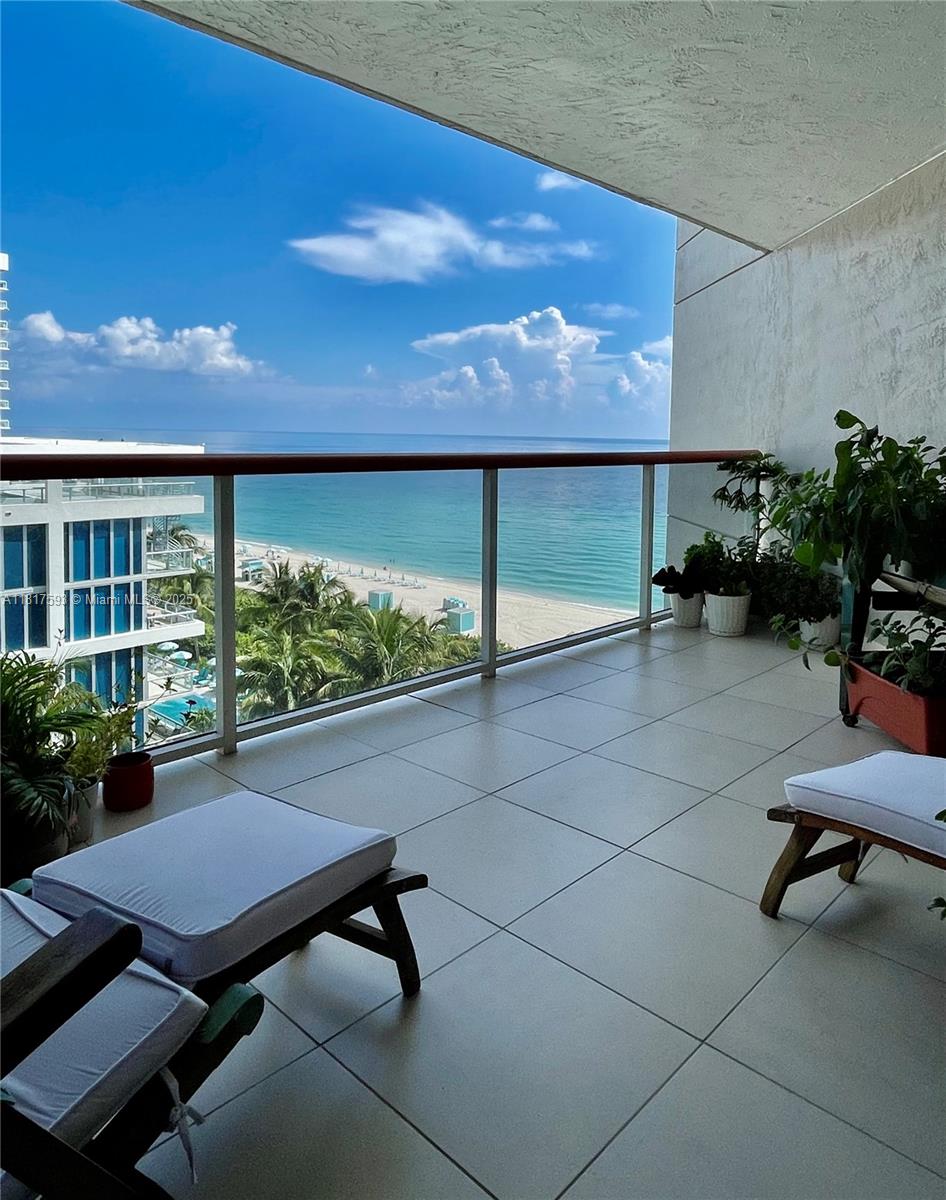 THE STERLING CONDO - Residential Lease