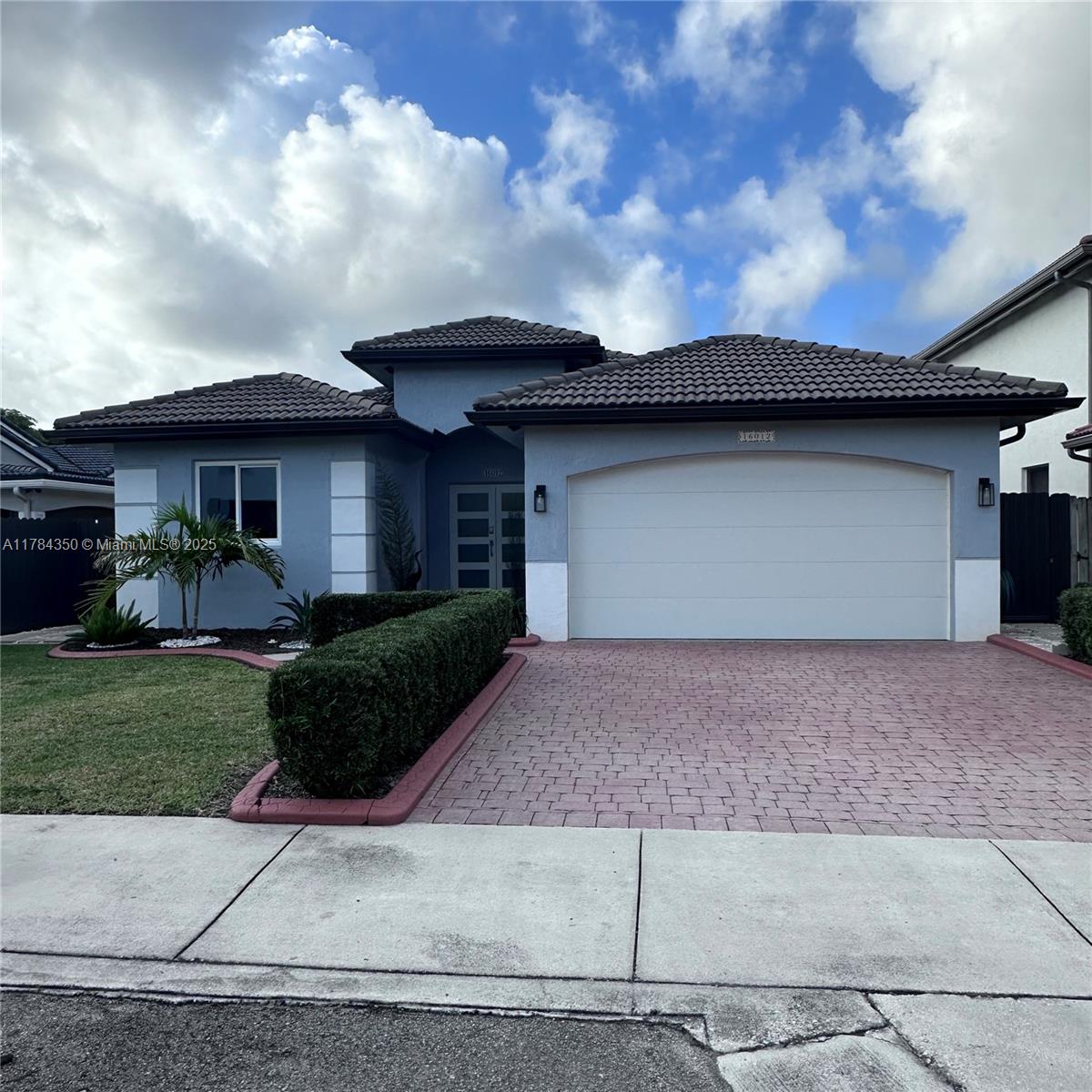 Rental Property at 16012 Sw 64th Ter, Miami, Broward County, Florida - Bedrooms: 4 
Bathrooms: 3  - $4,400 MO.