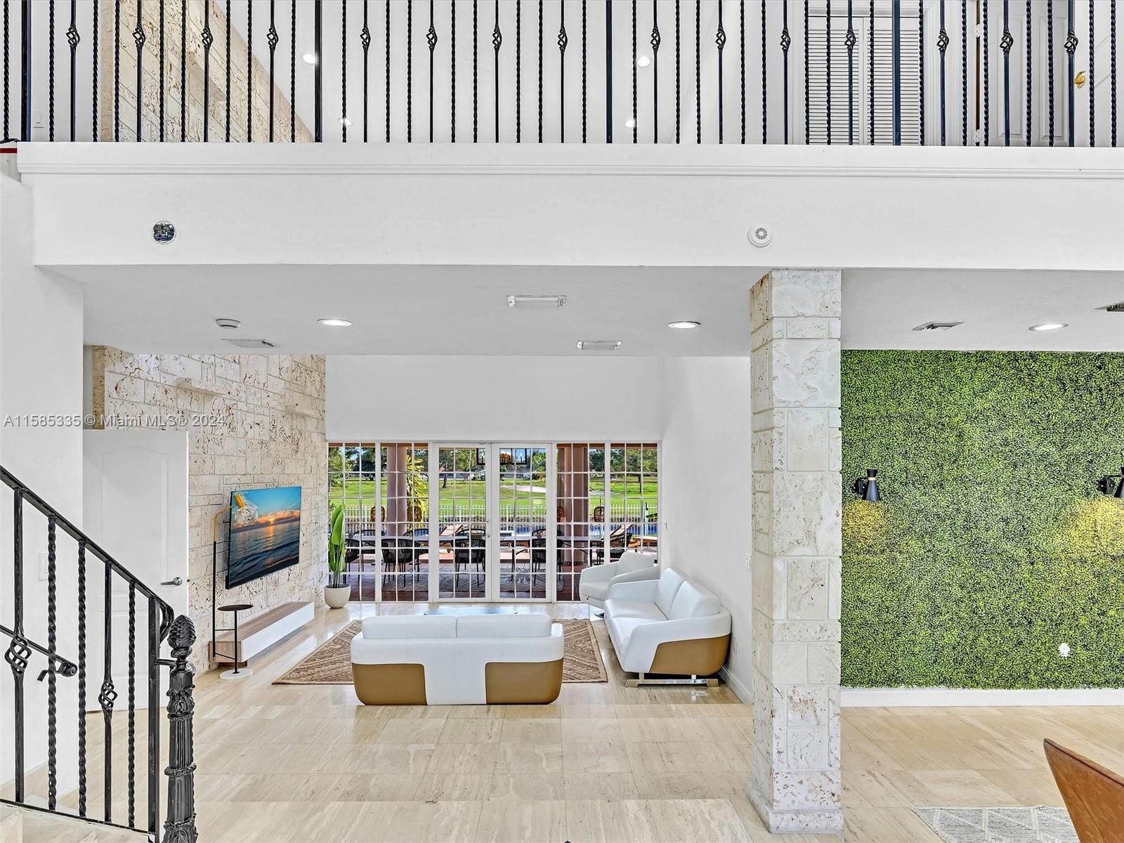 COUNTRY CLUB OF MIAMI EST - Residential