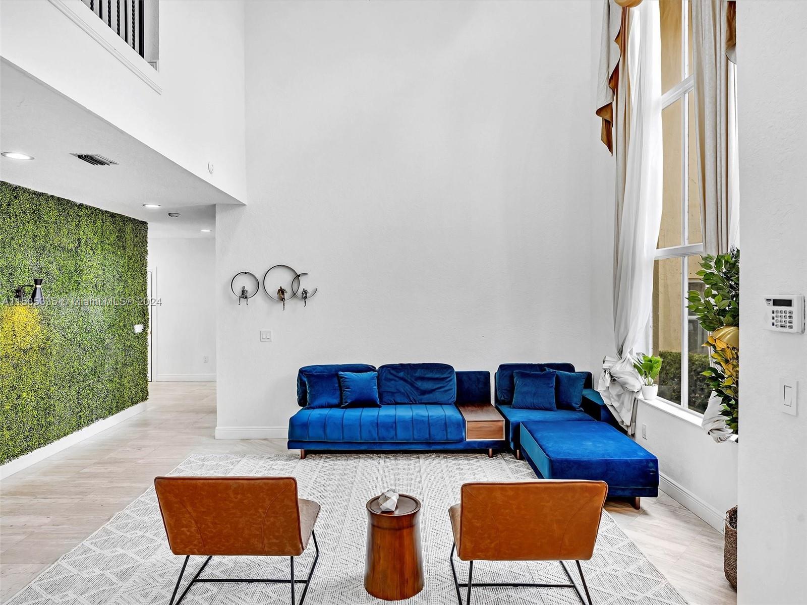 COUNTRY CLUB OF MIAMI EST - Residential
