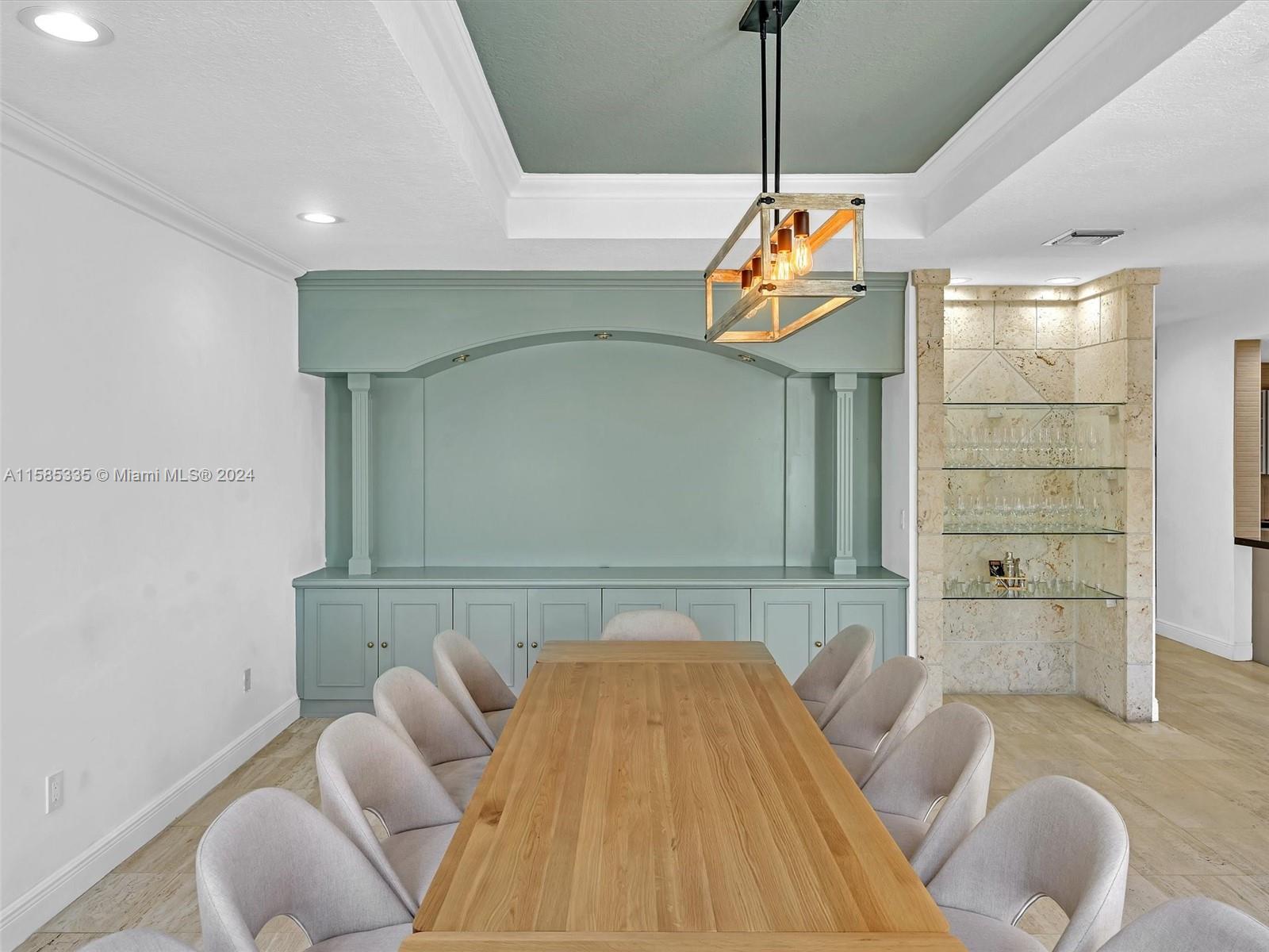 COUNTRY CLUB OF MIAMI EST - Residential