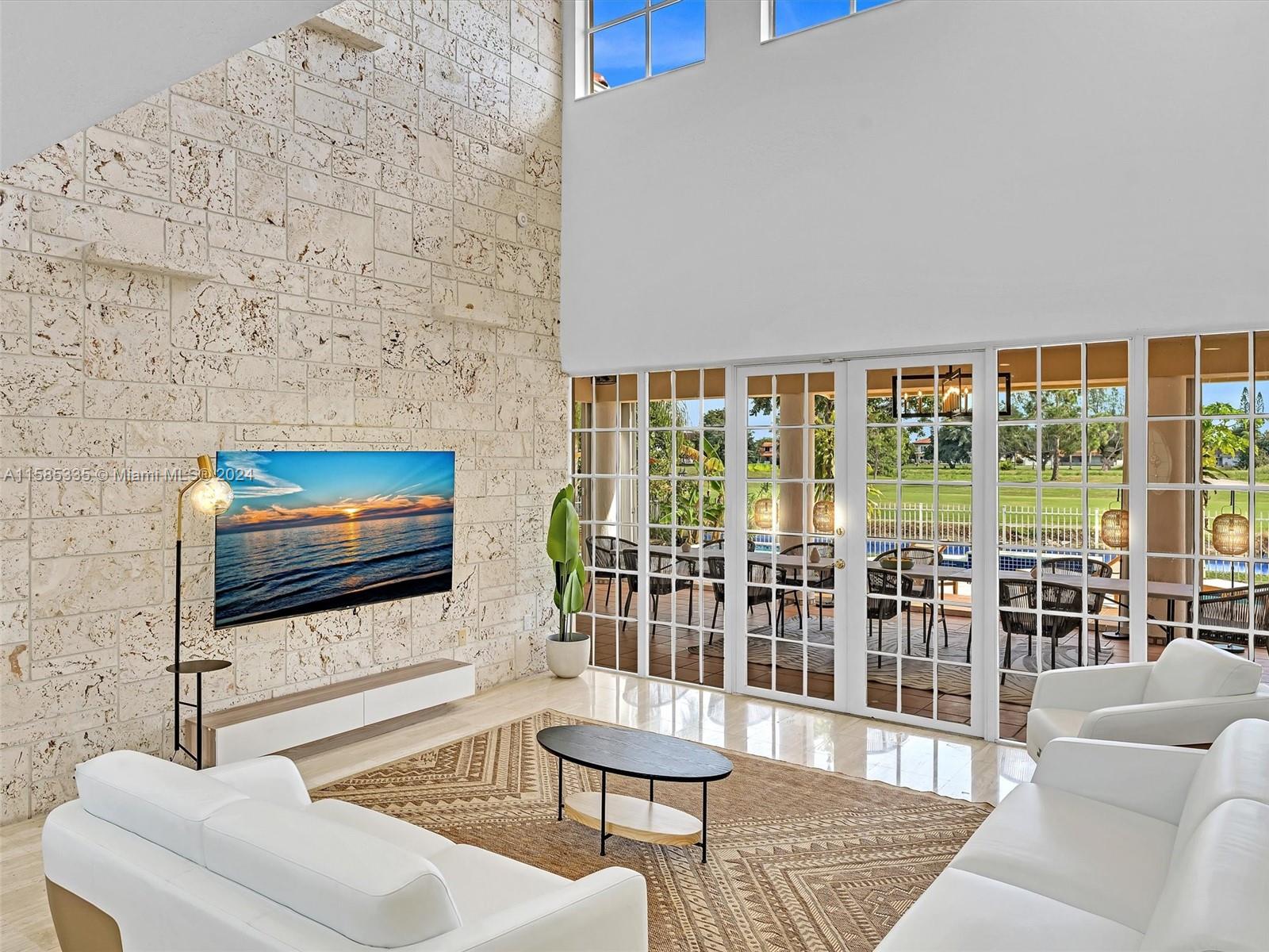 COUNTRY CLUB OF MIAMI EST - Residential