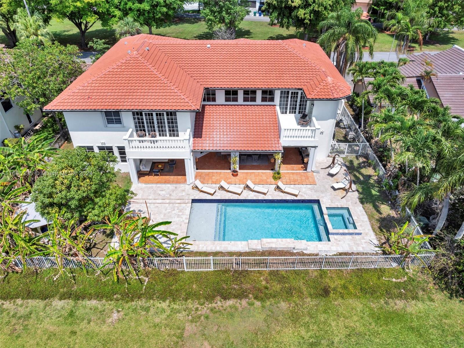 COUNTRY CLUB OF MIAMI EST - Residential