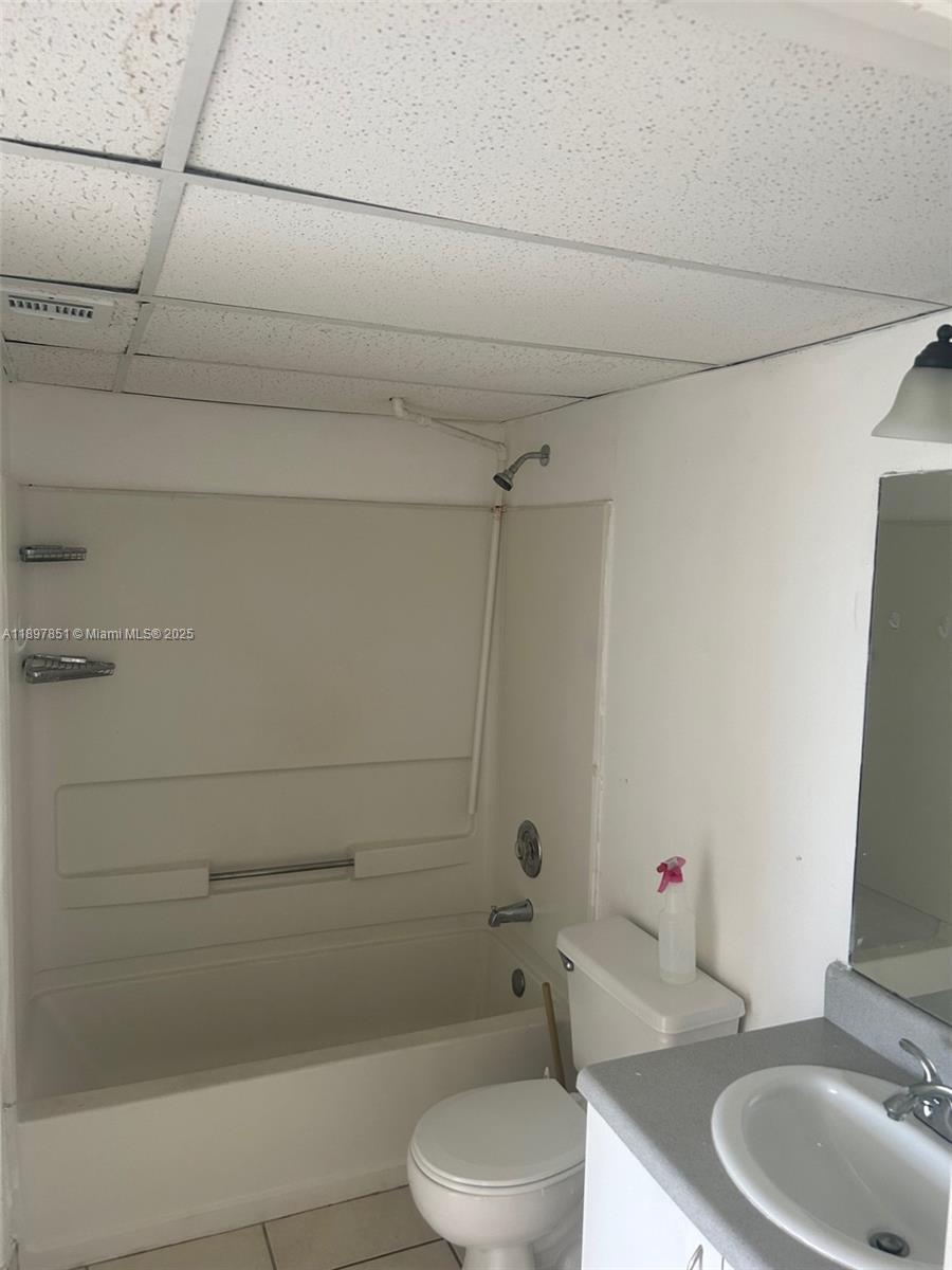 KENDALL LAKE TOWERS CONDO - Residential