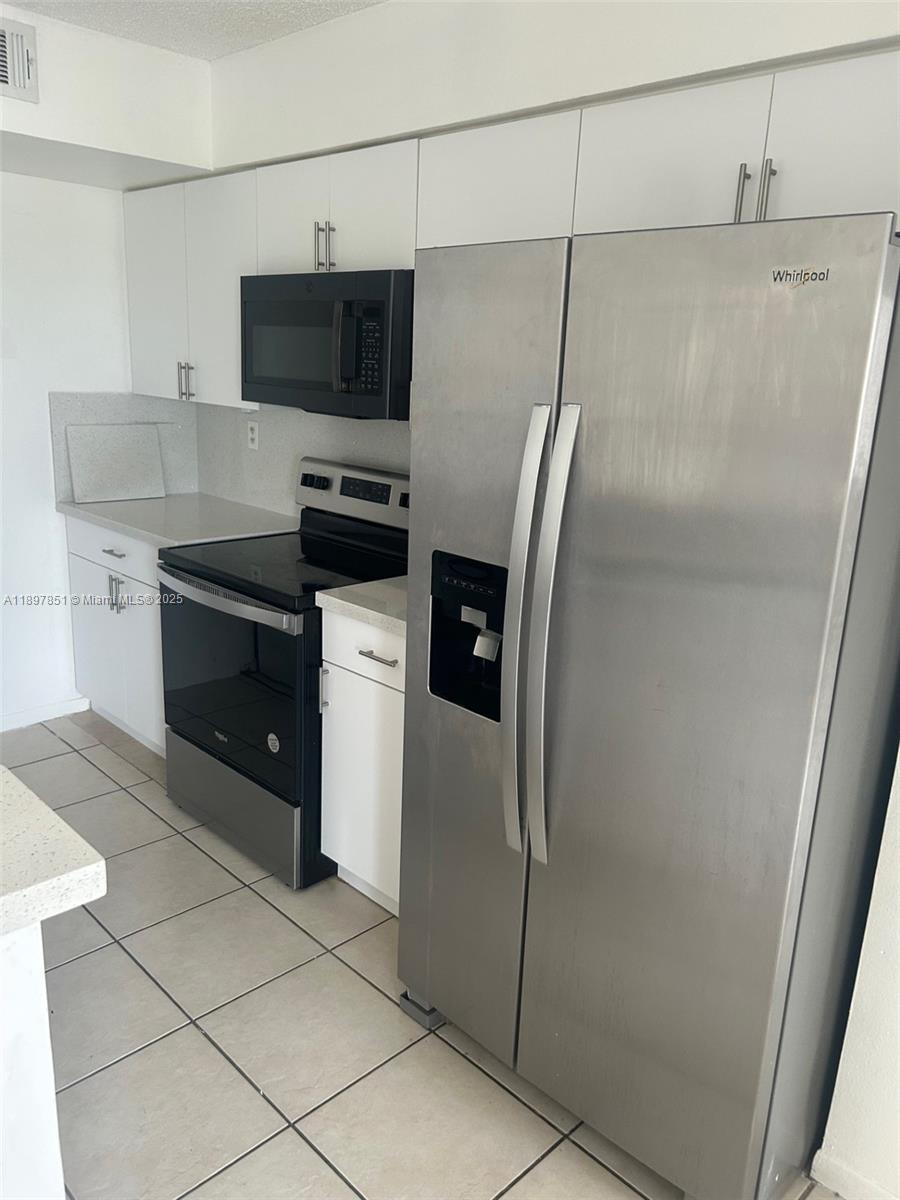 KENDALL LAKE TOWERS CONDO - Residential