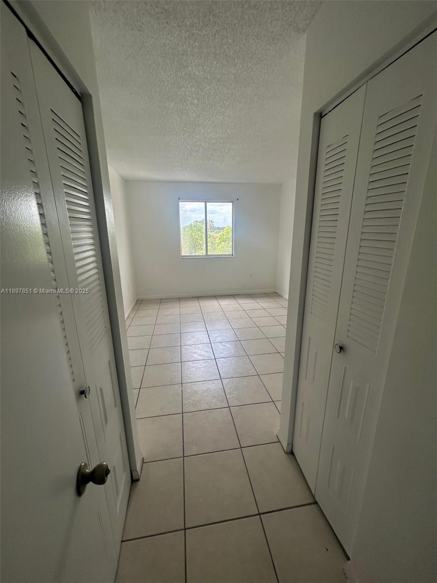 KENDALL LAKE TOWERS CONDO - Residential