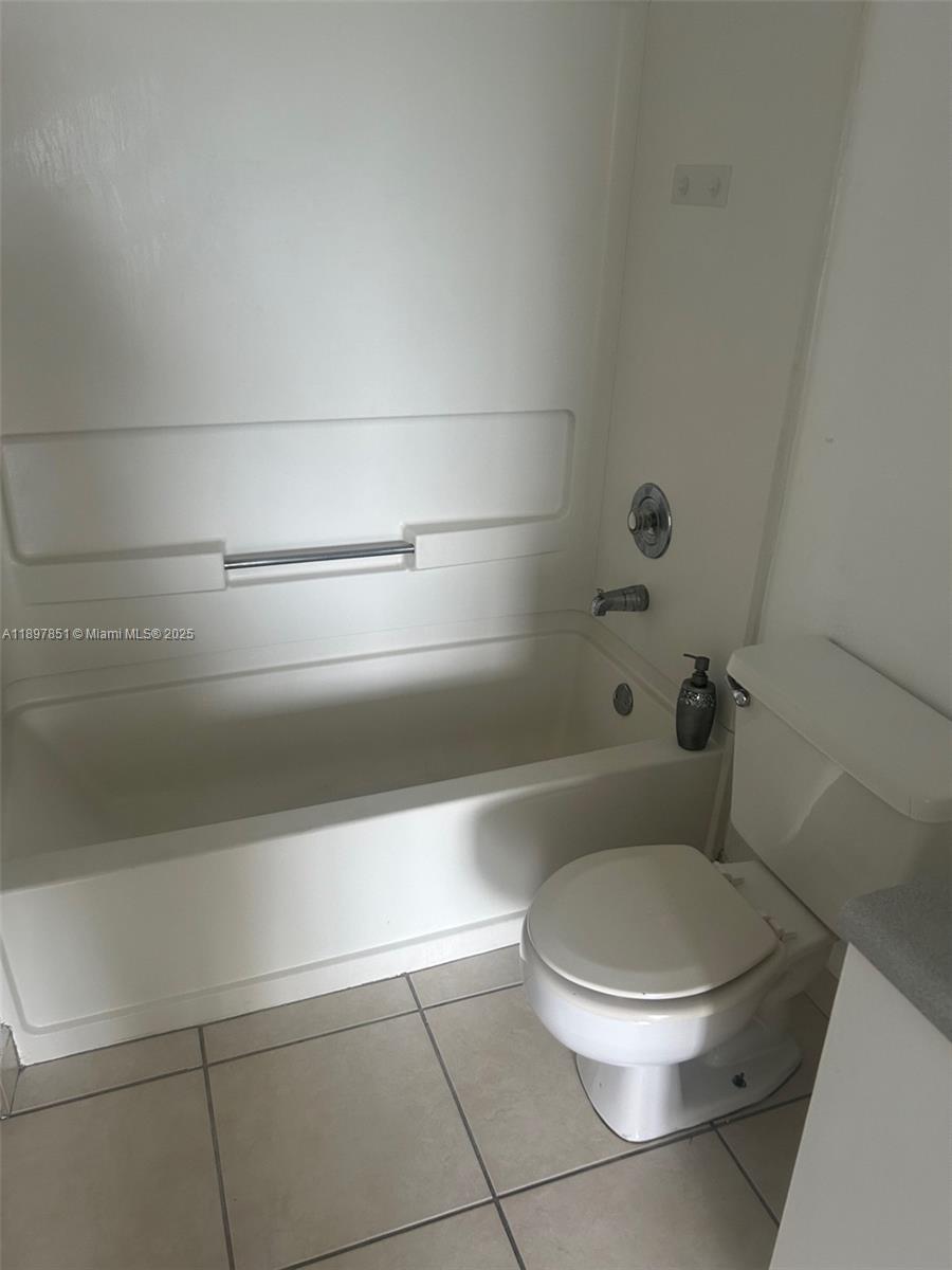 KENDALL LAKE TOWERS CONDO - Residential