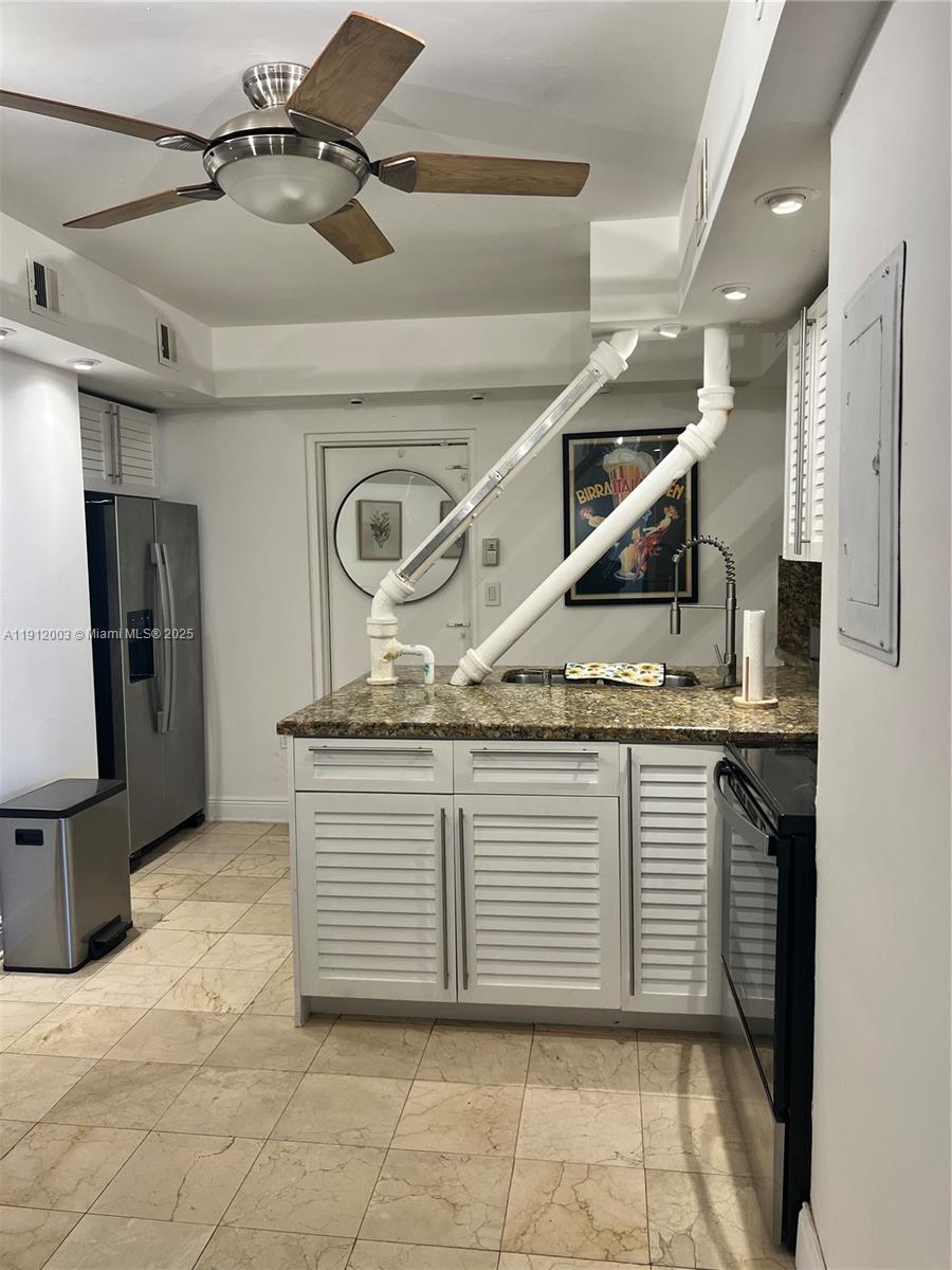 FOUR AMBASSADORS CONDO PH - Residential Lease