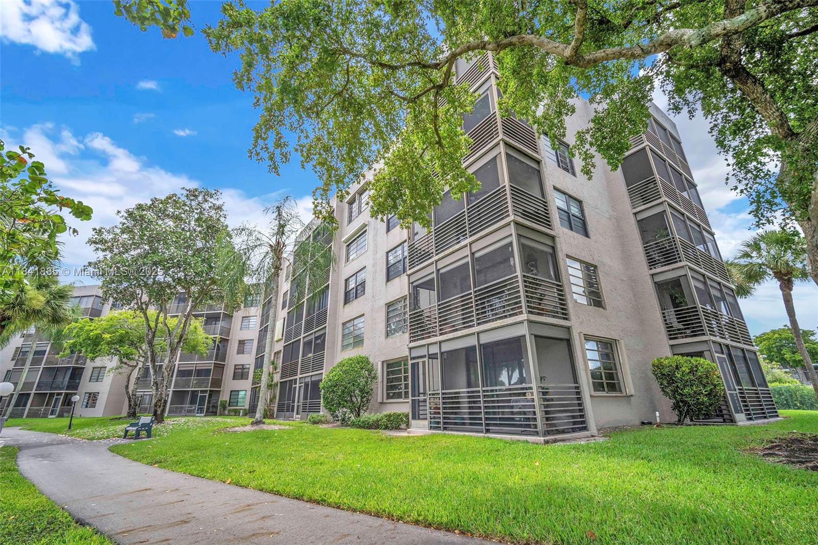 COLONY POINT 4 CONDO - Residential