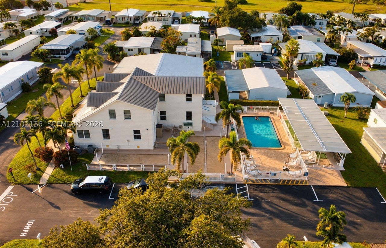 121 Eleuthera Dr