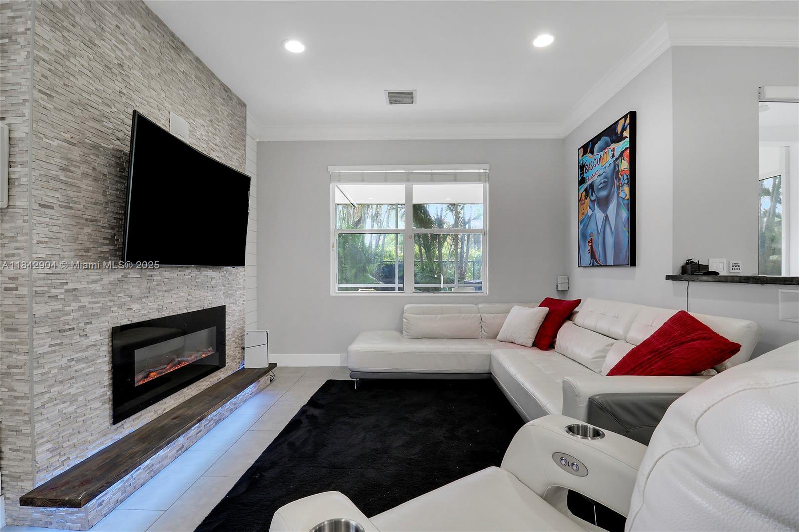 SEMINOLE GARDENS AT WOODB - Residential Lease