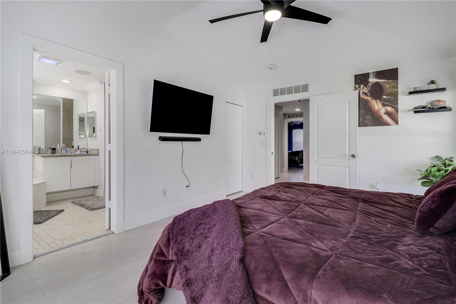 SEMINOLE GARDENS AT WOODB - Residential Lease