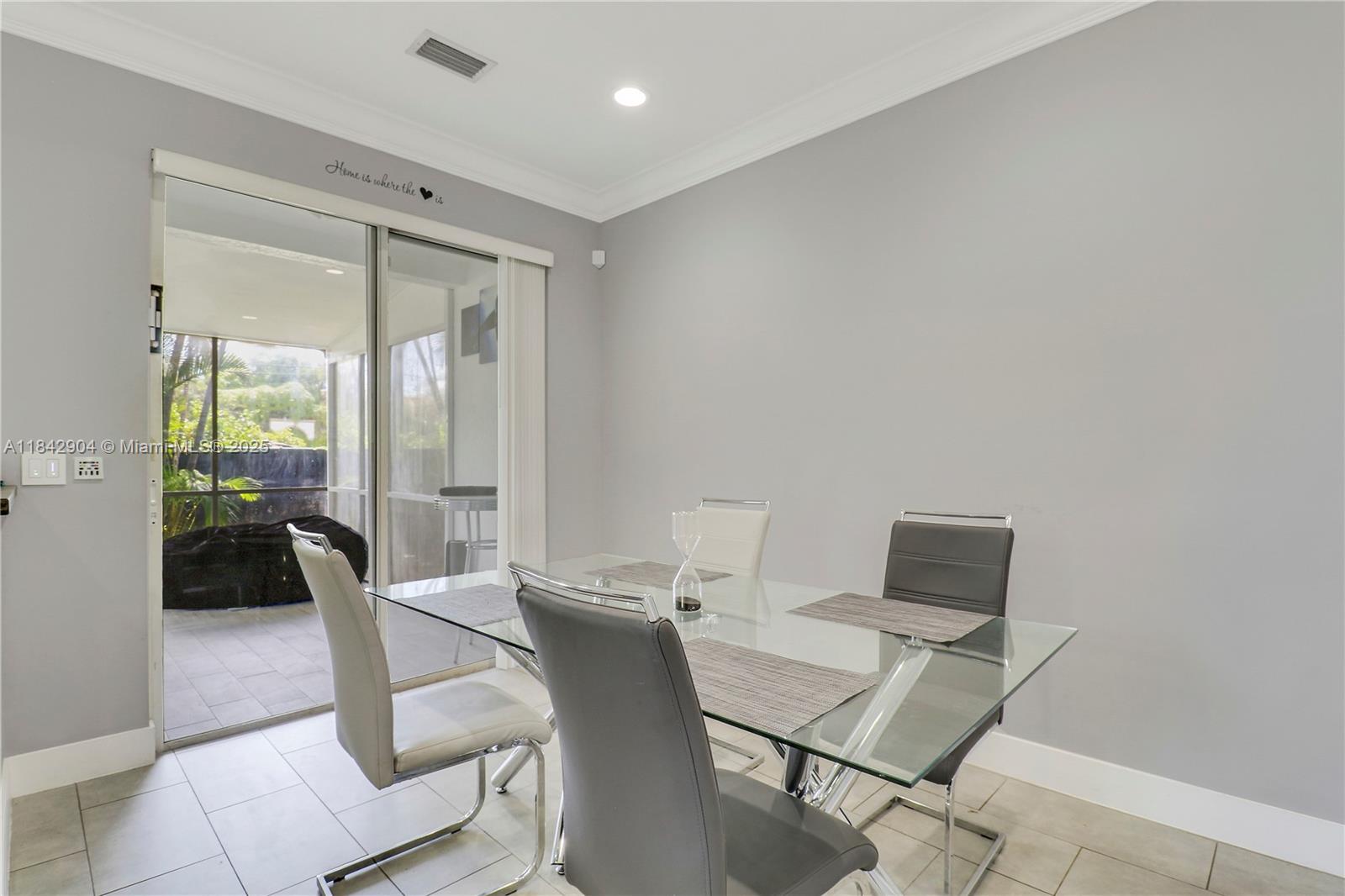 SEMINOLE GARDENS AT WOODB - Residential Lease