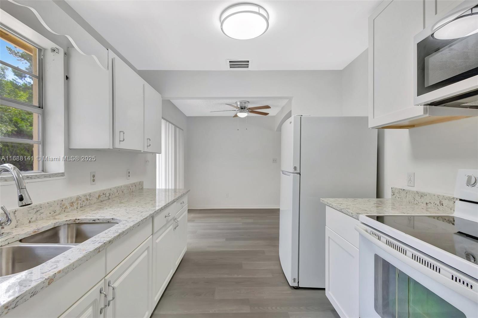 PORT ST LUCIE SECTION 28 - Residential