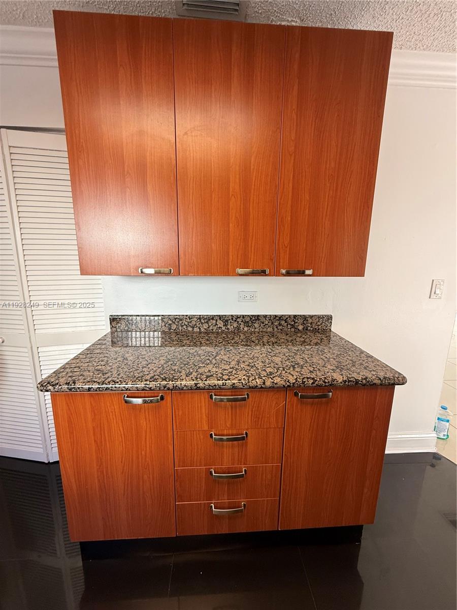 DORAL PALMS - Residential Lease