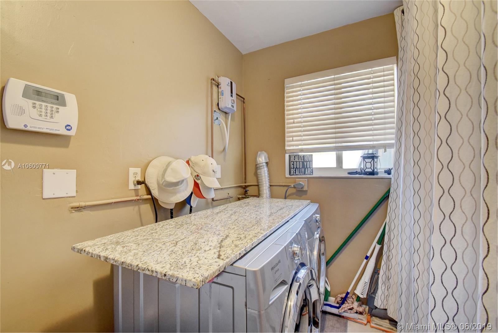 ROYAL OAK HILLS 1ST SEC - Residential