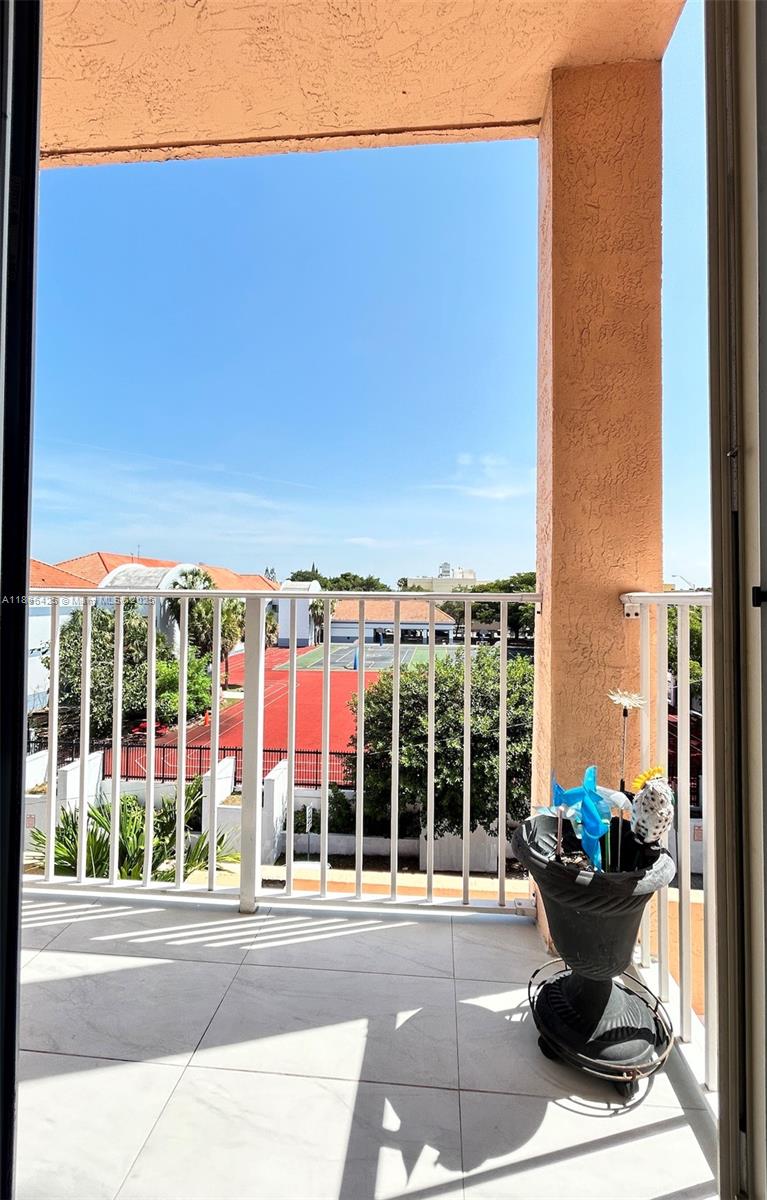 Presidential Corners Condo - Residential