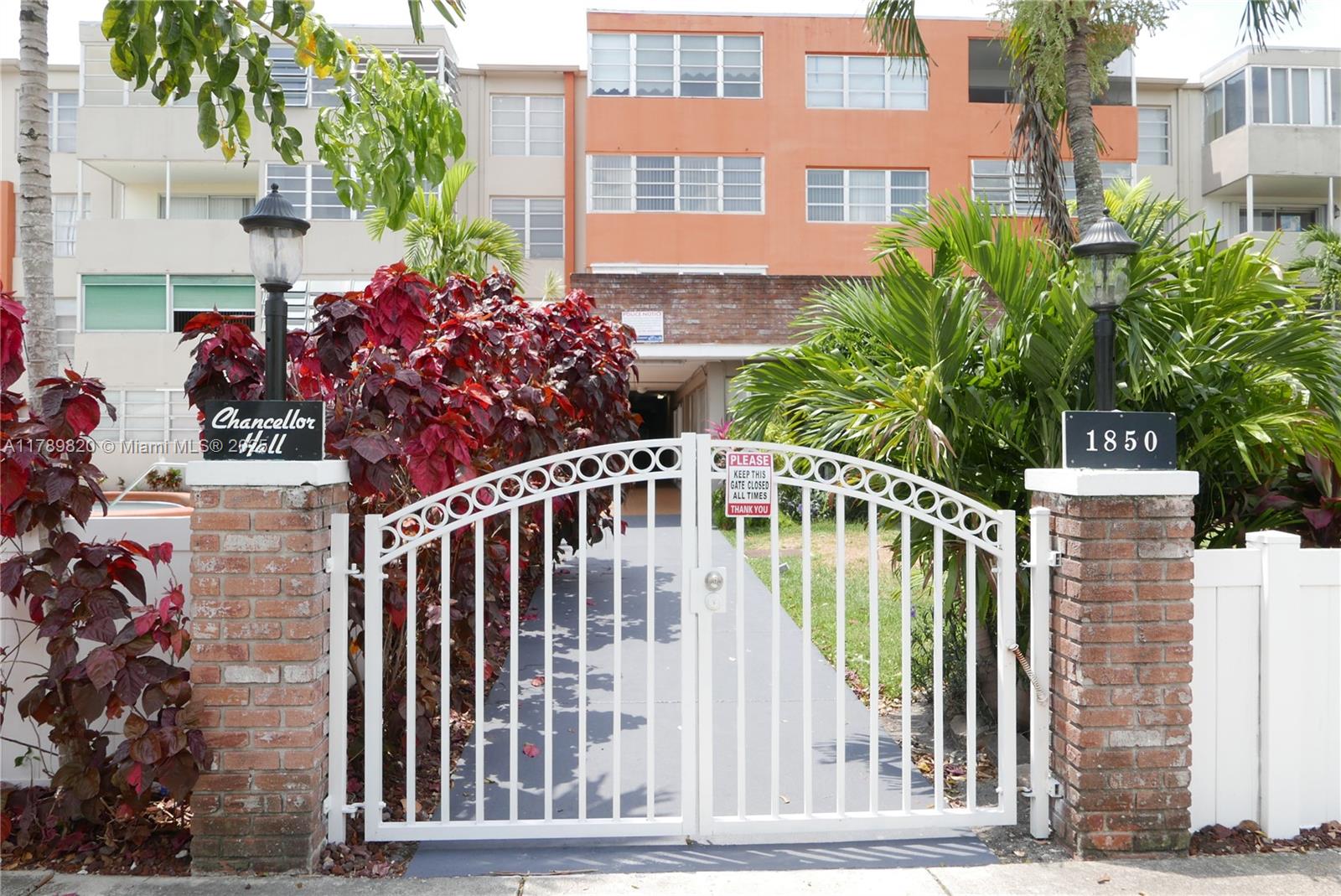 Rental Property at 1850 Ne 169th St 209, North Miami Beach, Miami-Dade County, Florida - Bedrooms: 1 
Bathrooms: 2  - $1,500 MO.