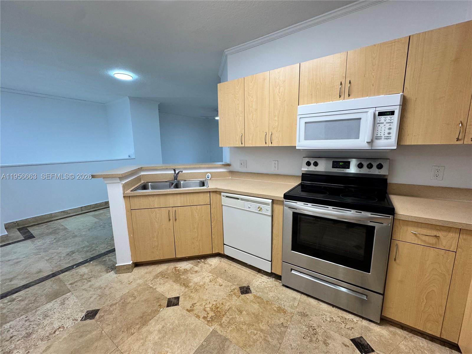 BELMONT AT NORTH LAUDERDA - Residential Lease