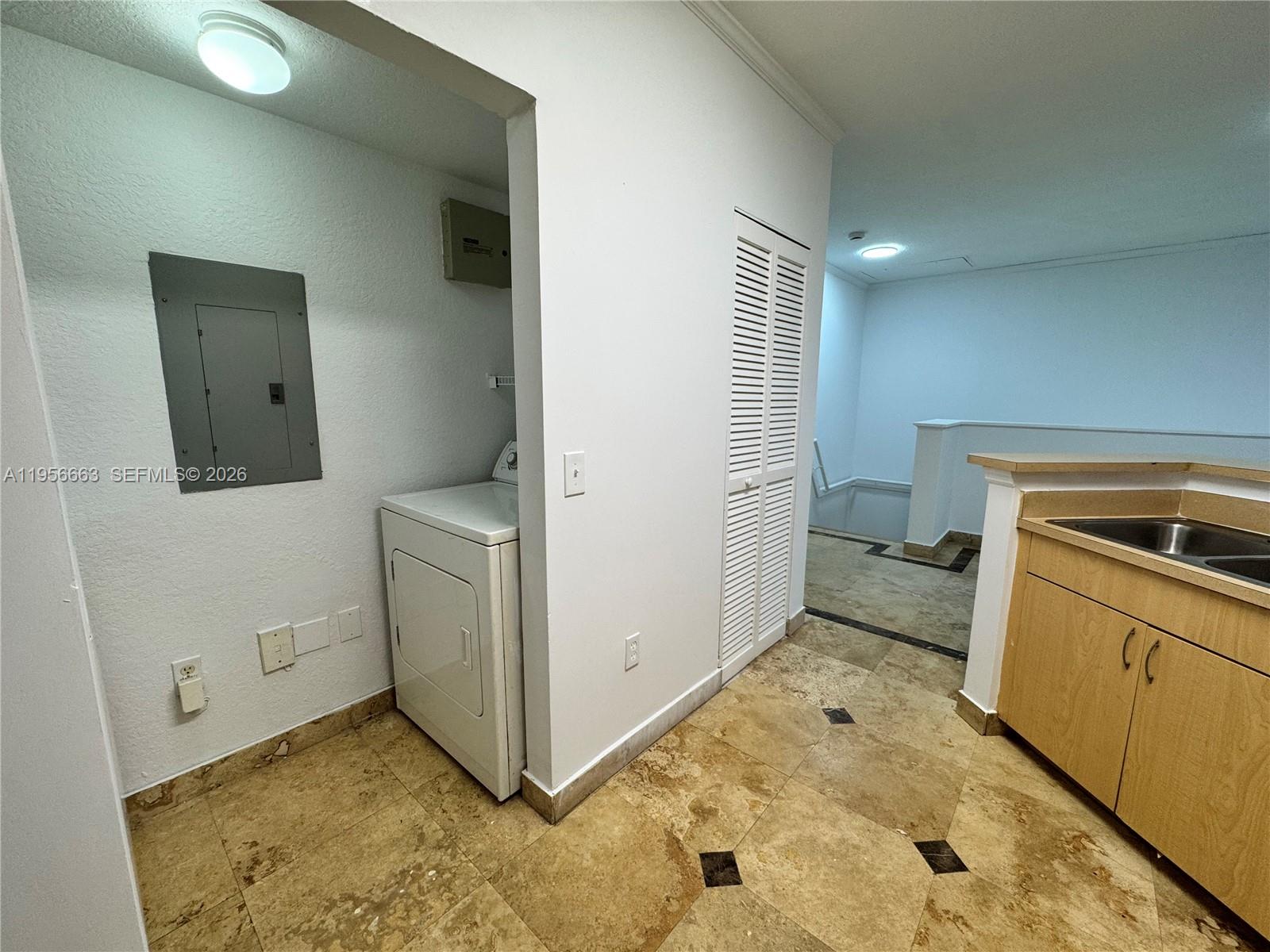 BELMONT AT NORTH LAUDERDA - Residential Lease