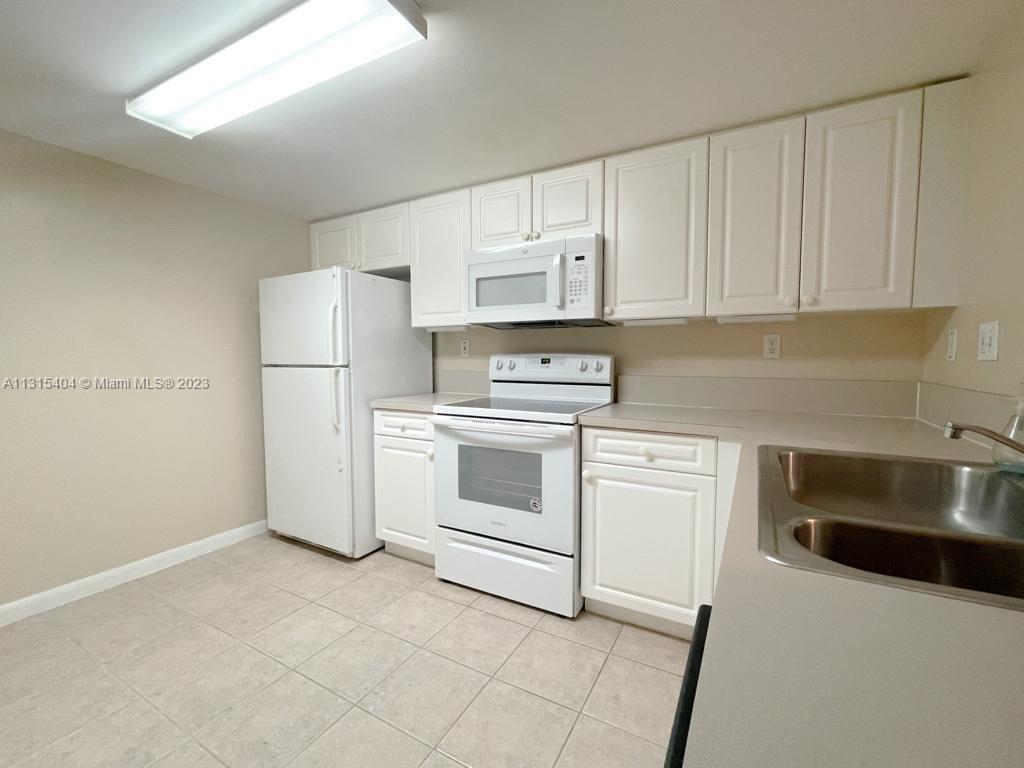 LAS OLAS BY THE RIVER CON - Residential Lease