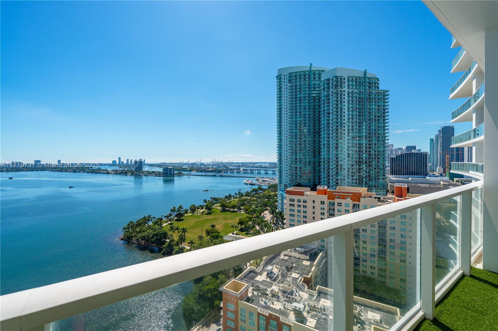 2020 N Bayshore Dr 2206