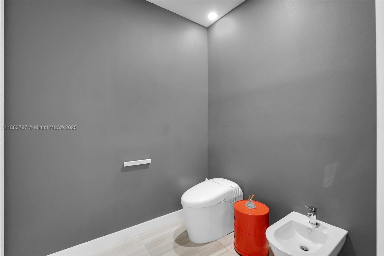 4701 NORTH MERIDIAN CONDO - Residential