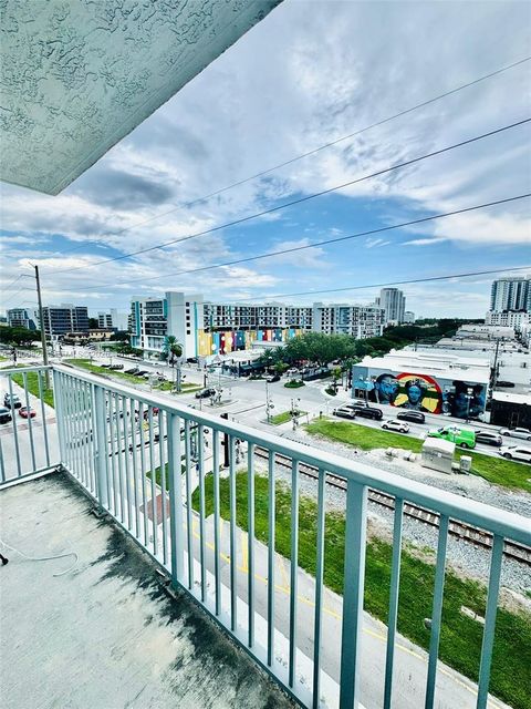 Photo of 140 S Dixie Hwy #513, Hollywood, FL 33020 (MLS # A12000824)