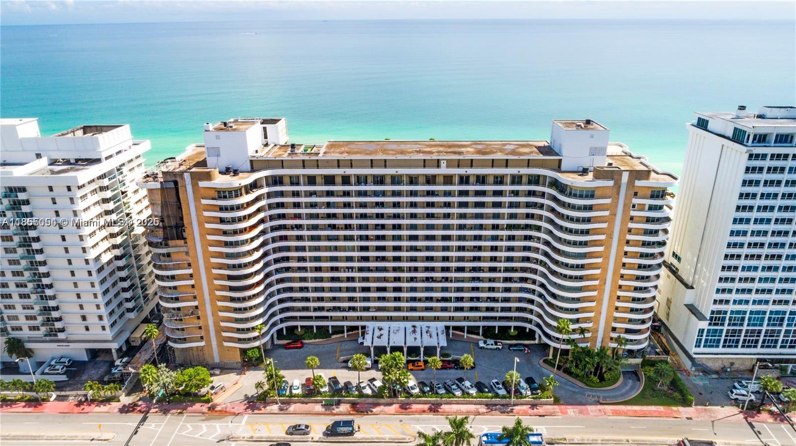 5555 Collins Ave 4P