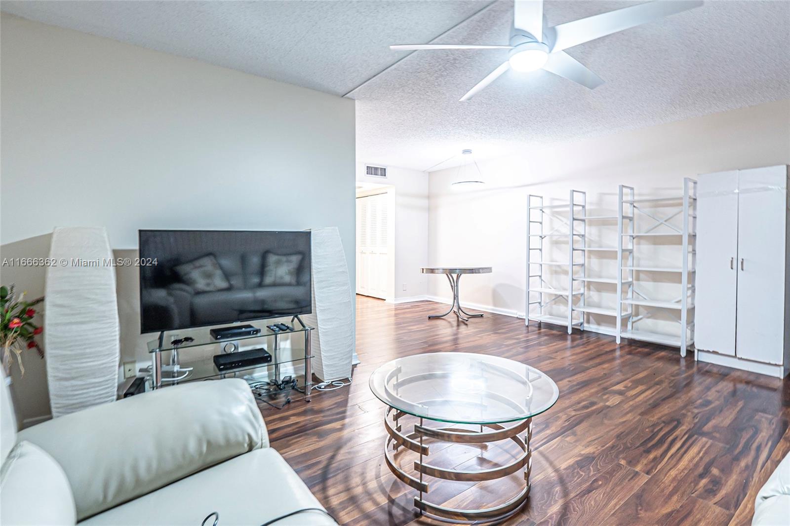 CENTURY VILLAGE CORNWALL E - Residential