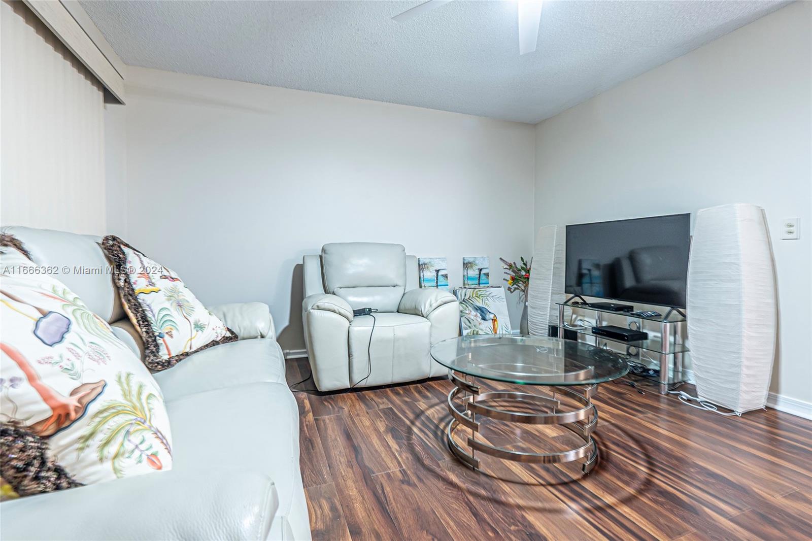 CENTURY VILLAGE CORNWALL E - Residential