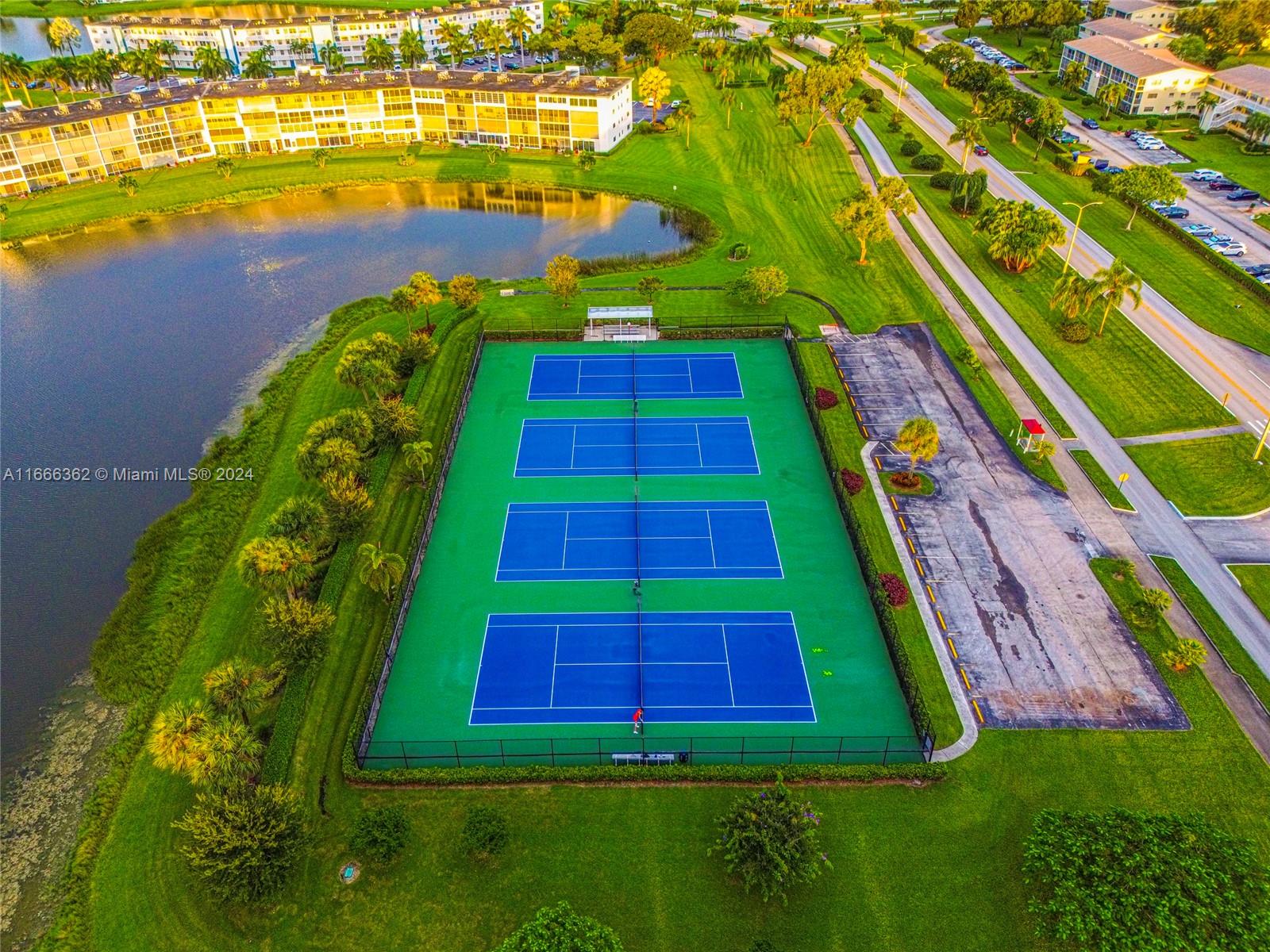 CENTURY VILLAGE CORNWALL E - Residential