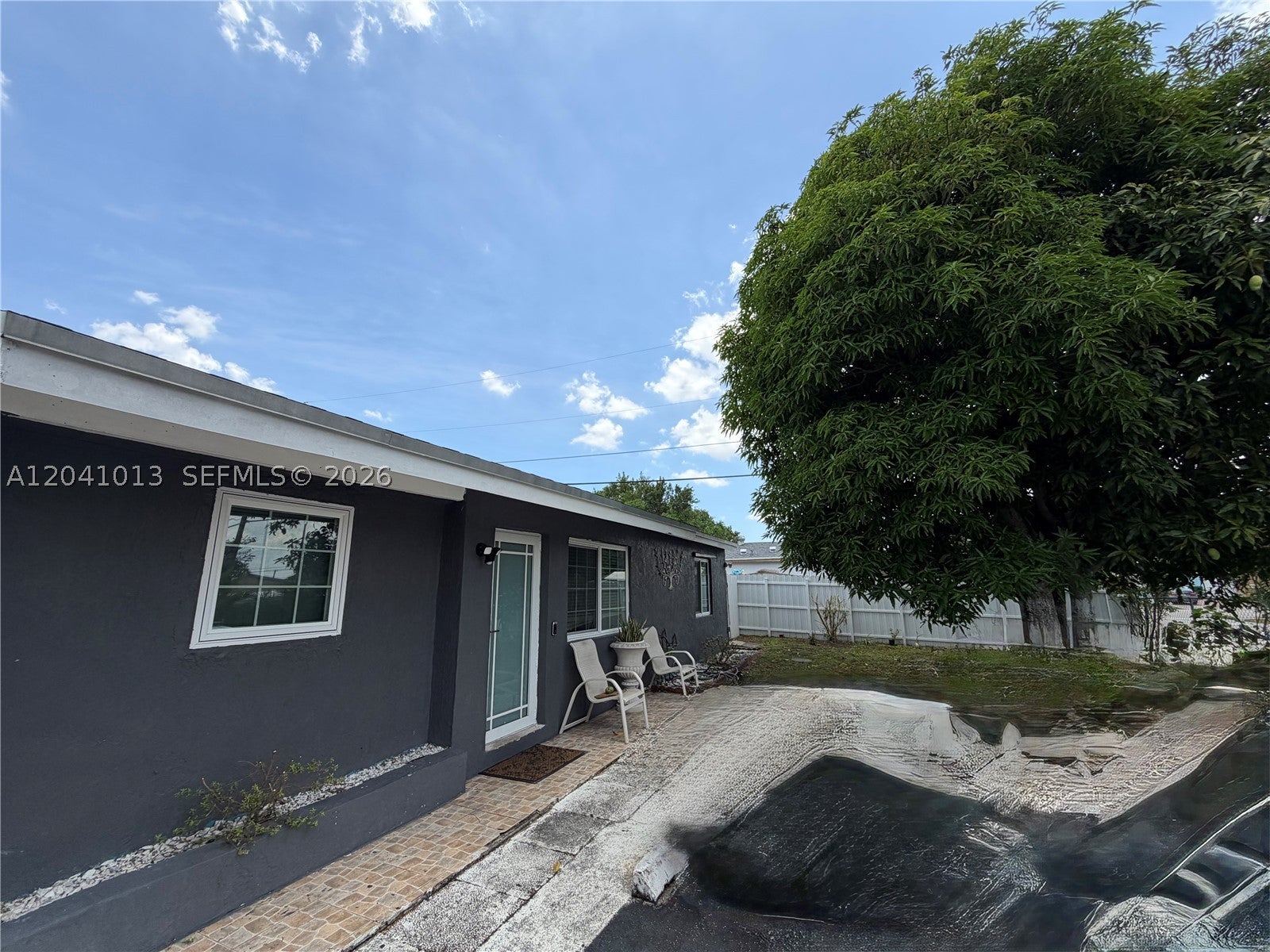 2300 SW 43rd Ave