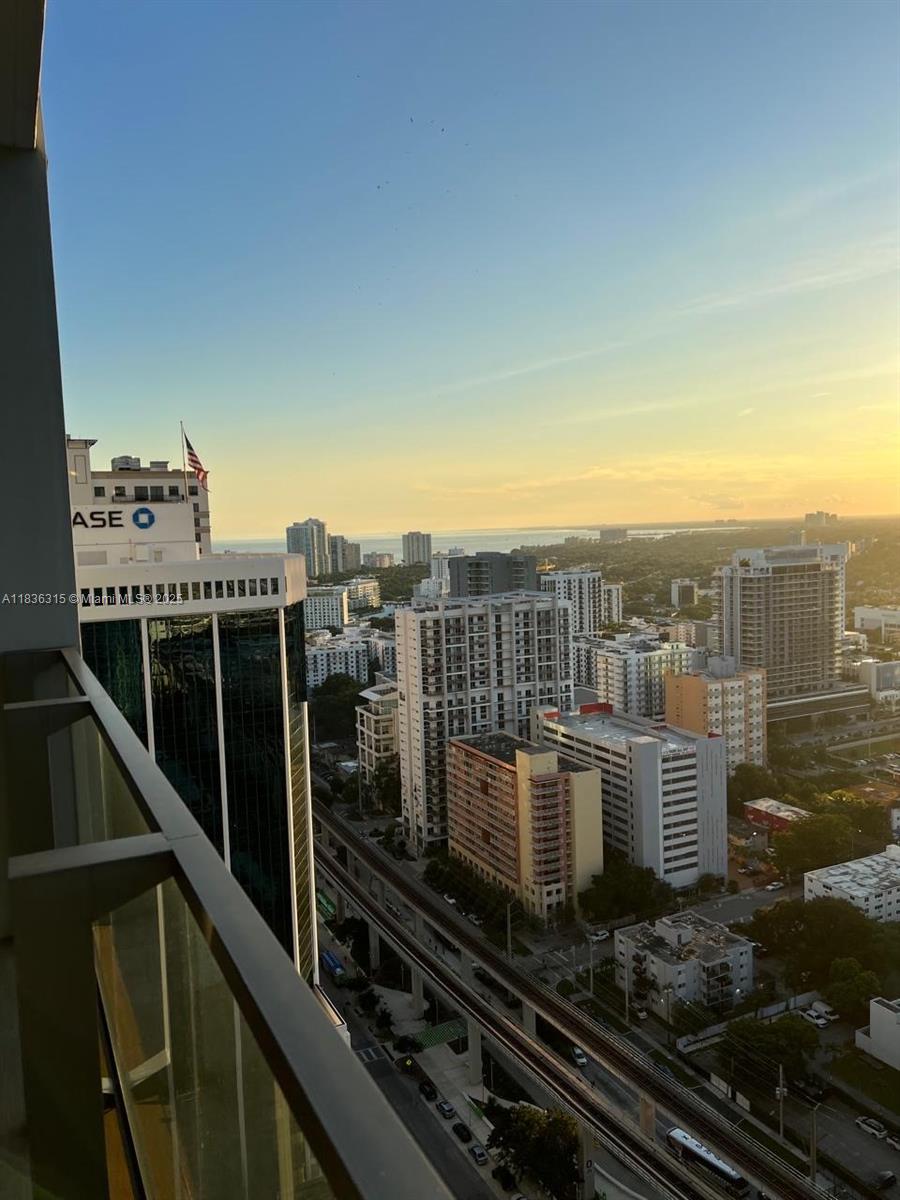 88 SW 7th St 2708
