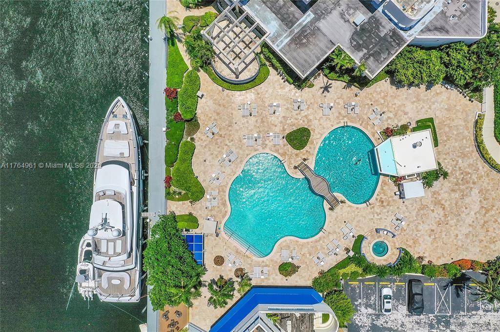 TURNBERRY ISLE CONDO - Residential