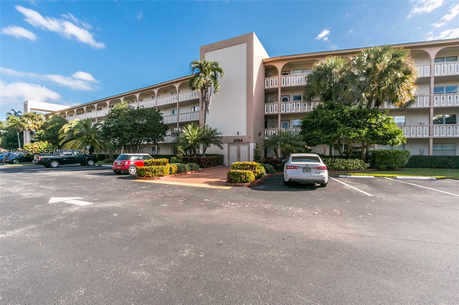 LUCAYA VILLAGE - Residential